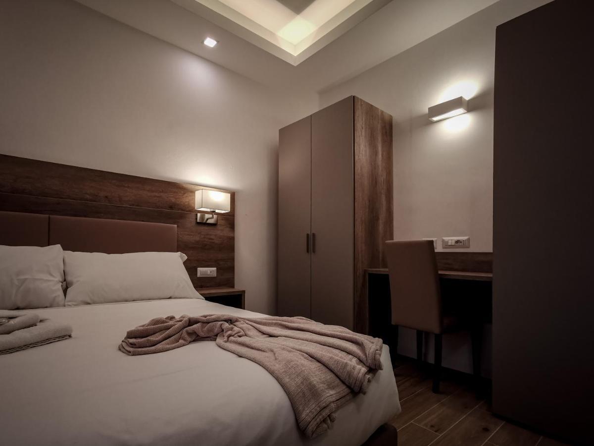 L Arche Comfort & Relax Brown Home Di Via Varesina Milano Eksteriør billede